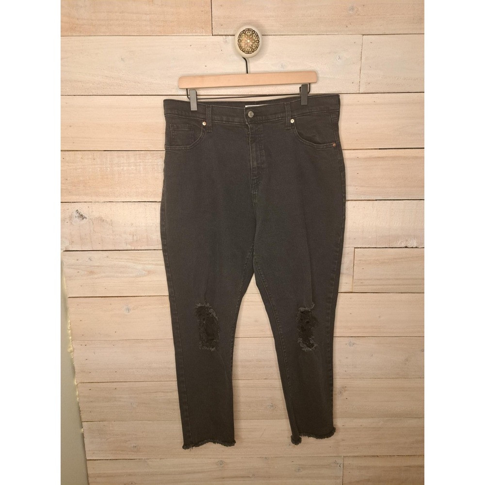 Grungecore Mom Jeans Levi Women's 12/31 Charcoal Curvy Stretch Raw Hem Shredded